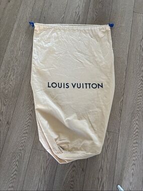 Louis Vuitton Cream Drawstring Dust Bag with Blue Ties